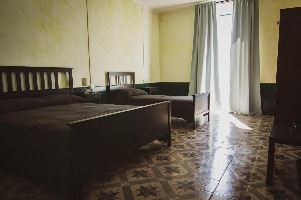B&B Le Finestre Sul Mare 塔兰托 外观 照片